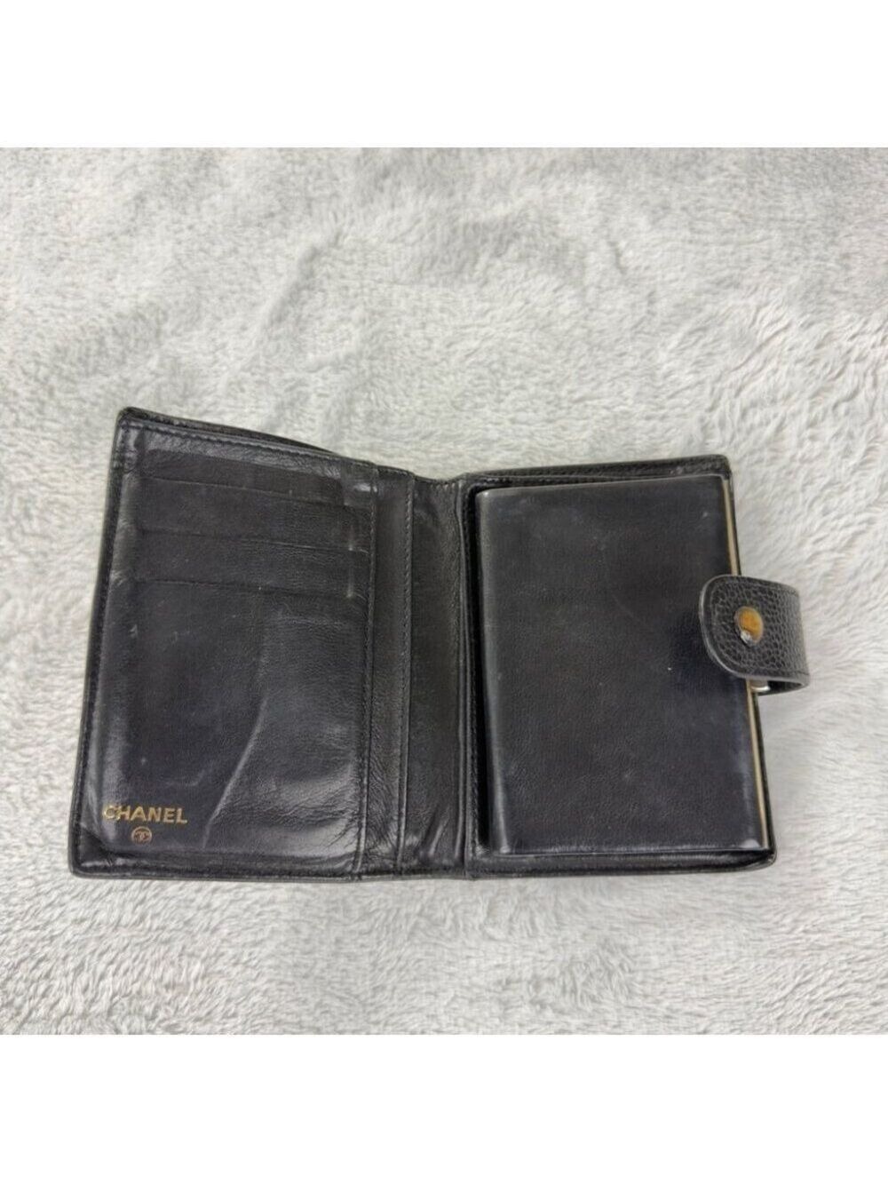 Chanel Black Grained Calfskin CC Logo Bifold Wallet - Picture 16 of 16